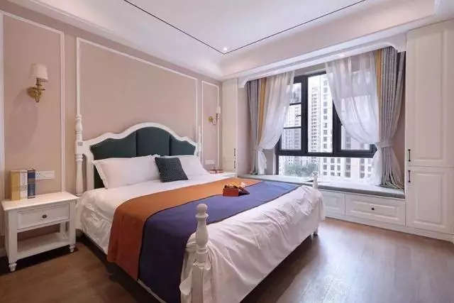 现在卧室都流行这样装了，不仅收纳十足，并且美观时尚不拥挤！