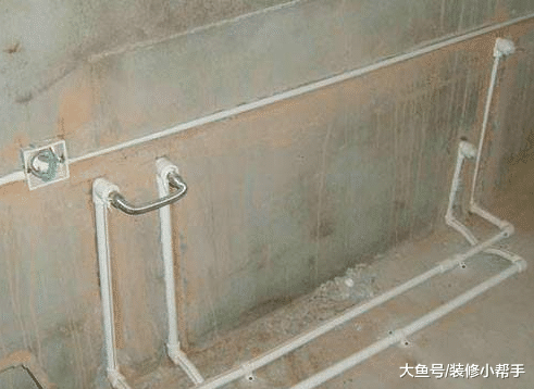 冷热水管安装要谨慎，要找专业的师傅，别入住后糟心事不断