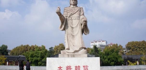 韩信极其聪明，明明不想造反，为何还去要挟刘邦？