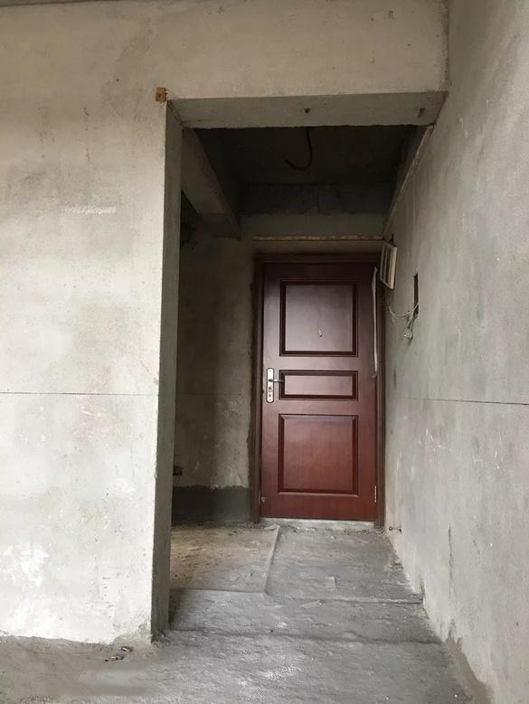 刚装修的三层复式房, 光装修花了68W, 电视墙太漂亮, 忍不住晒晒