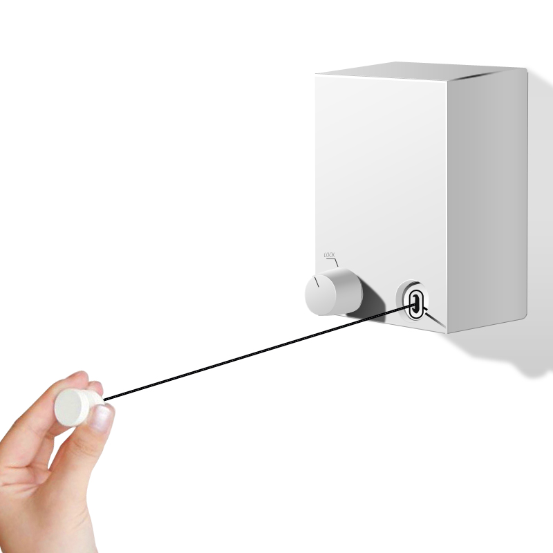 住高楼，晾衣晒被特麻烦！老婆在阳台做一“小改动”，邻居都来学