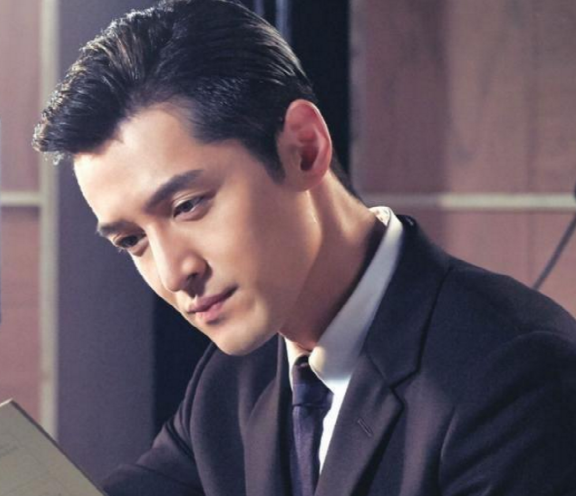 晒胡歌住的豪宅，装修造价过千万，如今过上不拍戏也能享福的日子