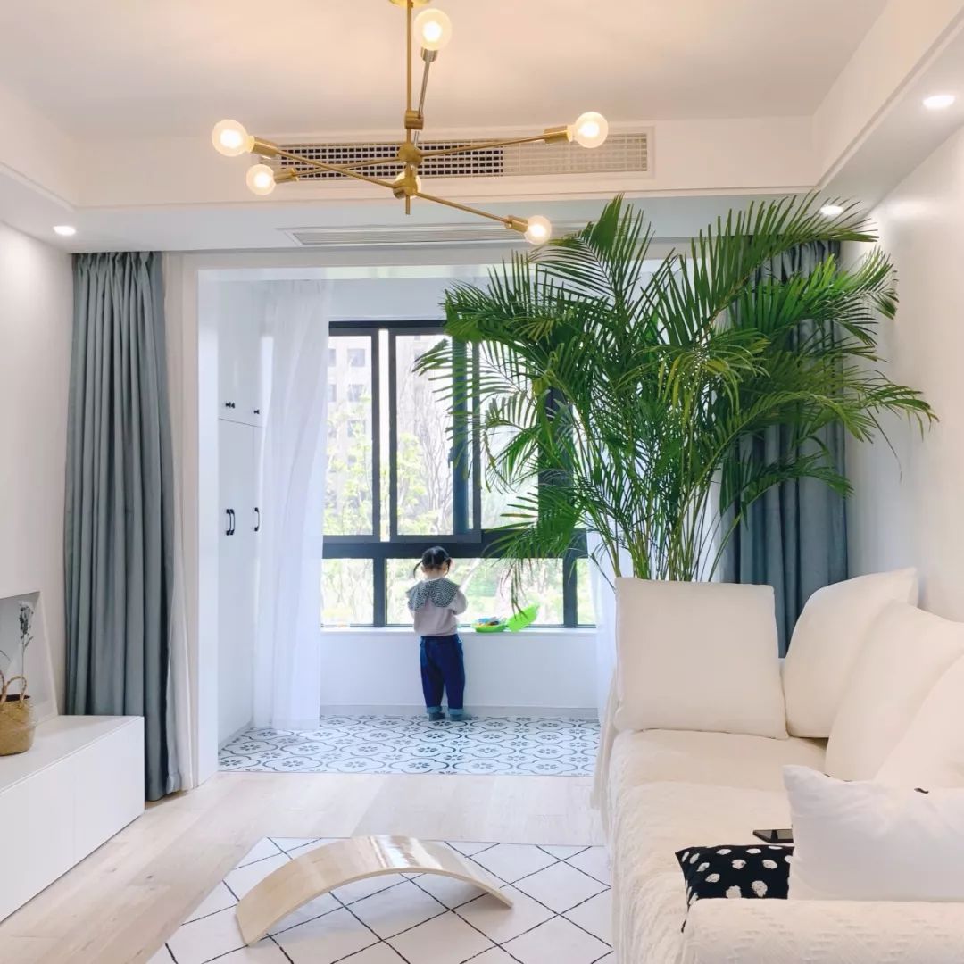 阳台纳入客厅，如何利用起来？