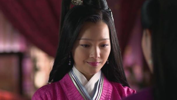 本该是最令人艳羡的贵女，却平添些许酸痛，她是杨丽华