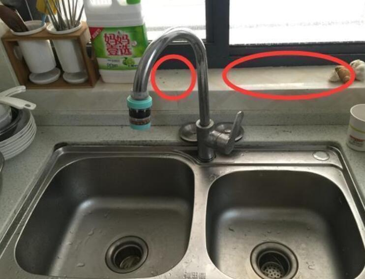 越来越多人把水槽周边浪费了，瞧城里人这样布置，干净整洁不占地