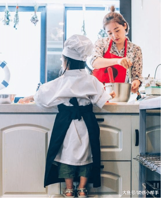 搞笑明星乔杉的豪宅，成名后换了大房子，这生活真让人羡慕