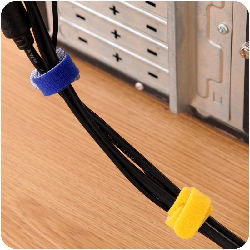 出趟差才发现: 电线不用装墙里, 瞧瞧下图这样弄, 我天! 大开眼界