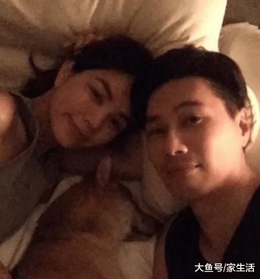 晒晒陈嘉桦现实中的家，家里家具也太可爱了，连餐桌都是迷你版