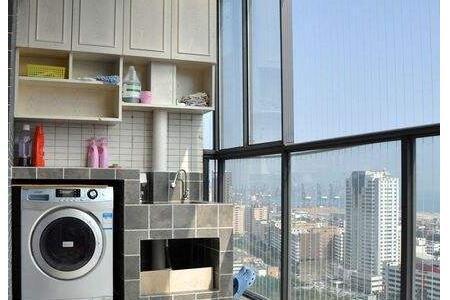 阳台不要装吊柜了，聪明人流行用这种代替，既美观又实用