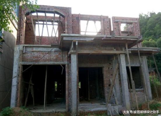 人都是逼出来的, 一个人忙前忙后花18万建三层小洋房, 辛苦但也值得