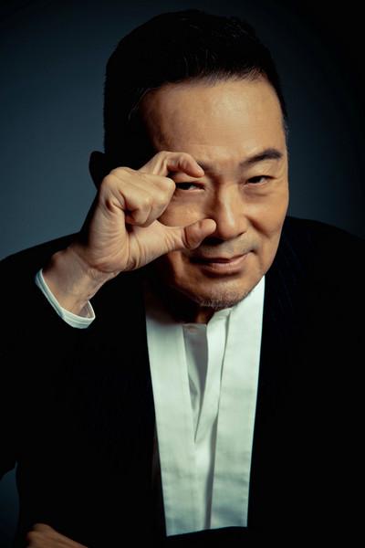 老蒙、柳青都对她极为关照，他们三人才算是“都挺好”