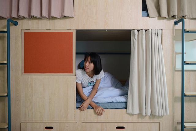 2大5小挤100平，女儿们只能睡厨房，看完他们家，我却满是羡慕！