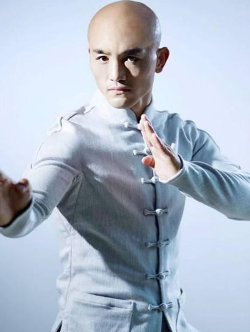 武僧一龙欲寻找大连事件男子，网上“下战书”！