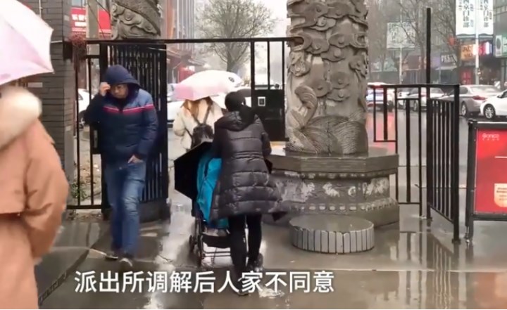 一次性交25400元租房后，房东拆窗户赶人！女子：租期都没到