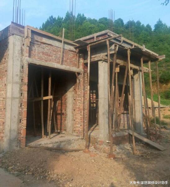 人都是逼出来的, 一个人忙前忙后花18万建三层小洋房, 辛苦但也值得