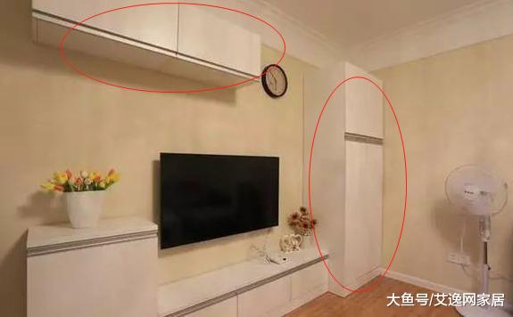 200万买套56平小户型, 为收纳电视墙上打柜子, 邻居看了都夸实用