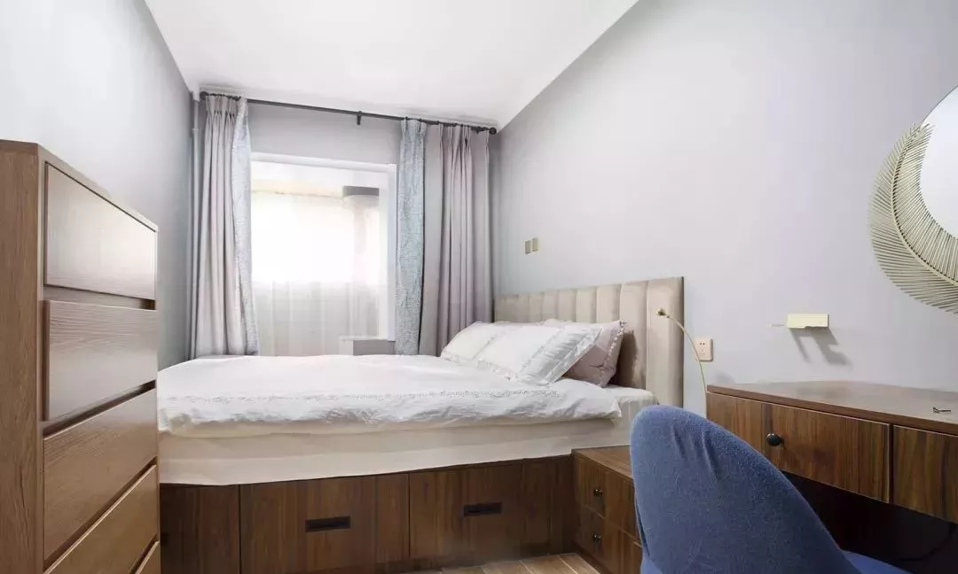 54平的长条形小户型二居室，把阳台给改成了榻榻米