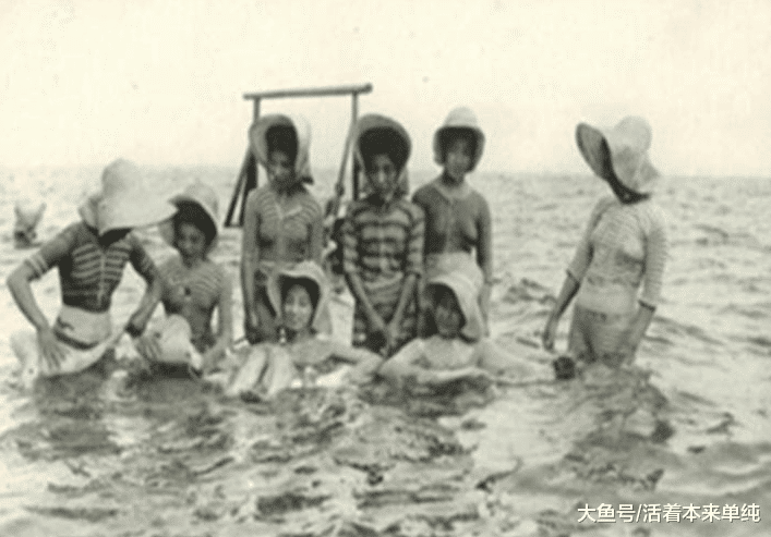 欧美也保守, 20世纪初穿泳装警察要先6用尺子量, 否则有牢狱之灾