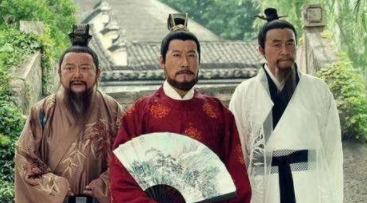 大臣穿破了衣服也不换，朱元璋直夸是清官，刘伯温却说“此人留不得”