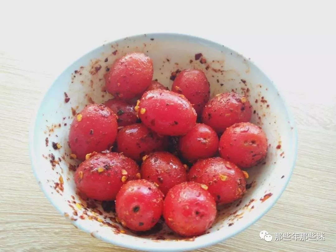 女人常吃此果，可以调经活血、排除湿气，医生：子宫越来越有弹性