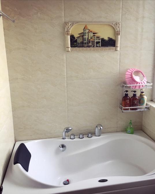 光家具就花费了27万，这绝对是整个小区最豪华的