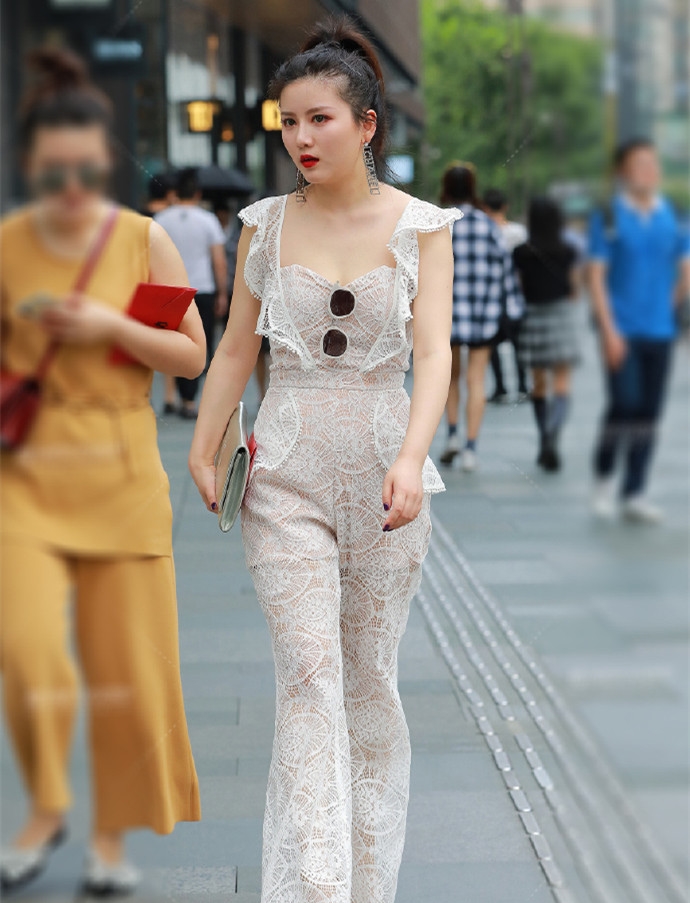 摄影：夏天这么热，穿的清爽很重要