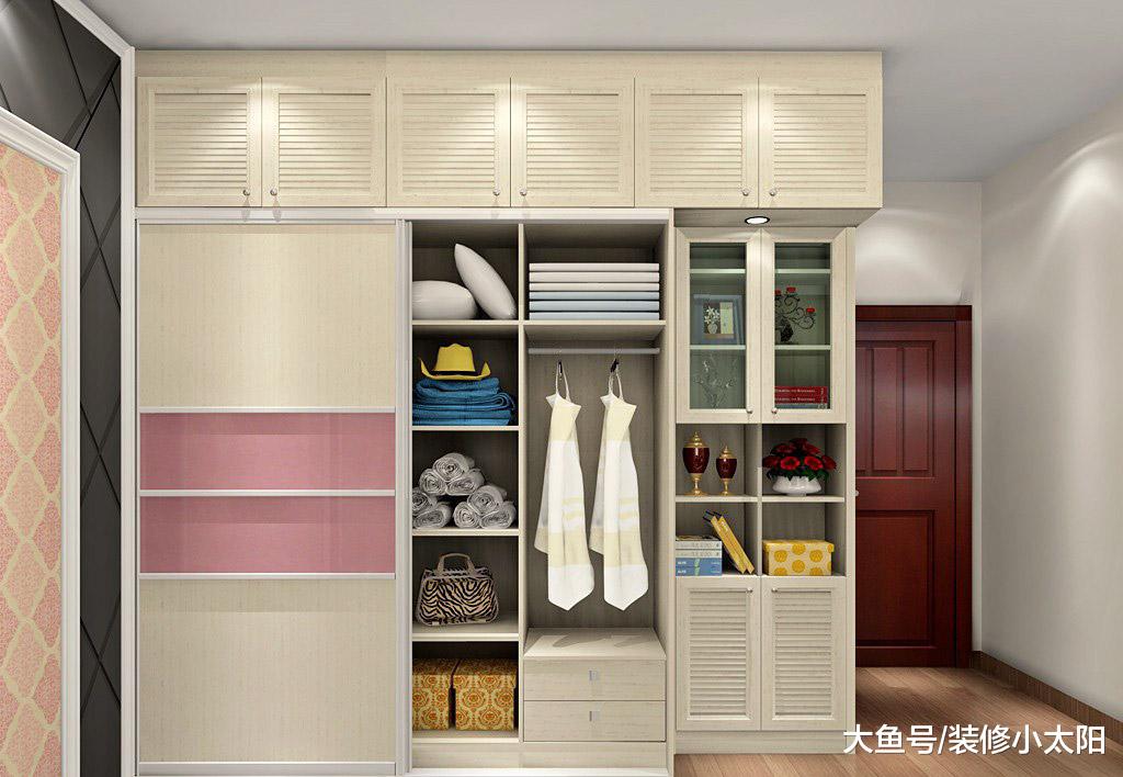 越来越多人卧室不买衣柜了，如今流行这样设计，好看还省空间