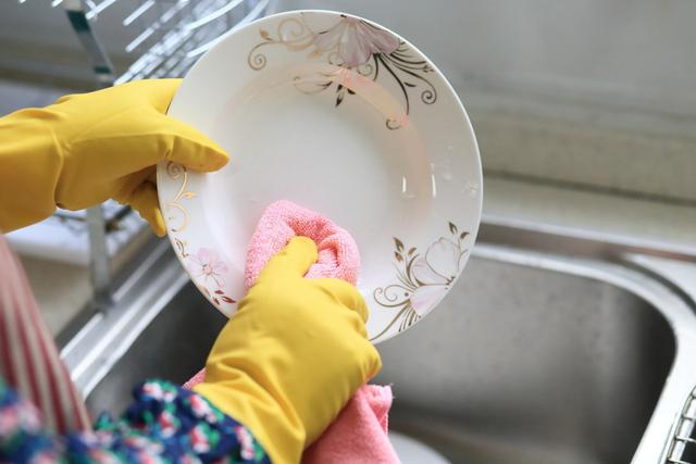 竹纤维材质抹布，去油污强，无需洗洁精，让你摆脱刷碗的所有困扰