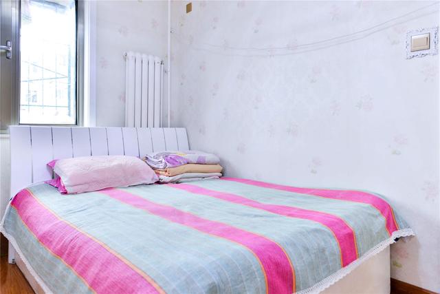 98平三居室刚入住，9万装修也能这么豪华，家人都说太值得了