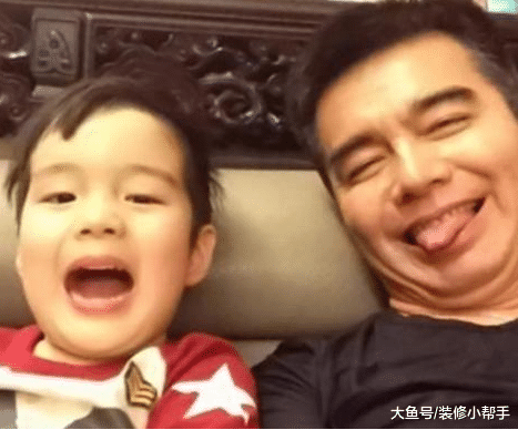 演员许亚军的豪宅，家具都是红木打造，看上去真是高档