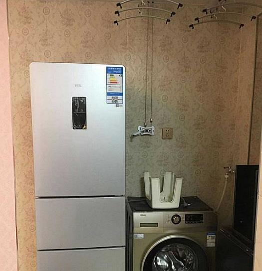 晒晒我的30平蜗居，进门就是厕所，灶台就在床边，还有更小的吗？