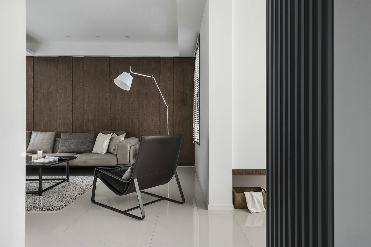 成都简约台式范装修 宁静、沉稳的气息，且更具归属感的新家