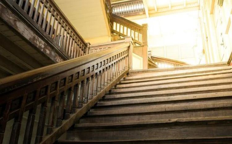 十年后，楼梯房和电梯房哪个更保值？差点就买错了