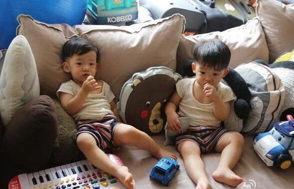 参观范玮琪和陈建州的爱巢，专门为儿子定制家具，尺寸都要小一圈