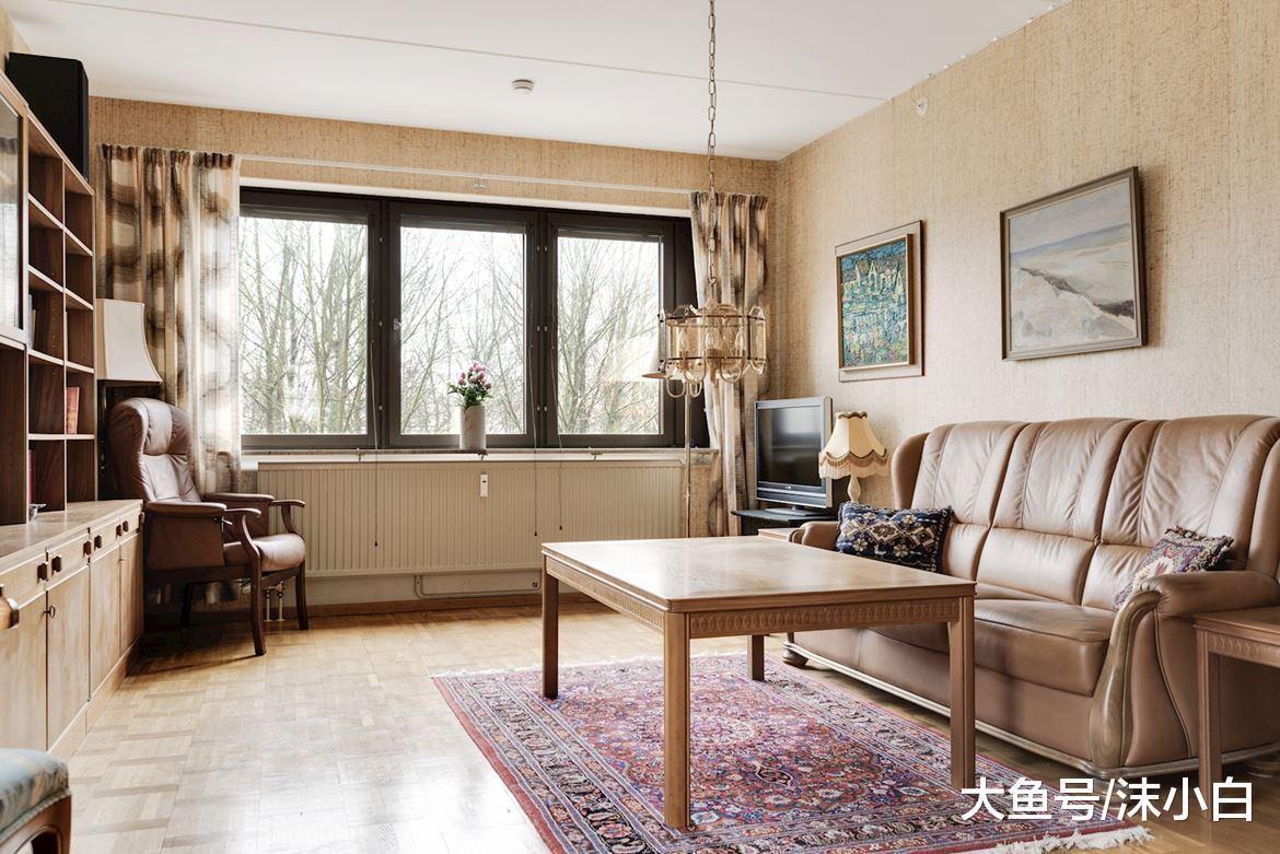 老公花20萬裝82平小戶型，客廳卻是一片土黃色，尤其是次臥！曬曬