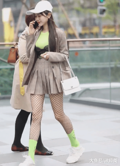 摄影：姐姐这“绿色”穿成这样，“男友”没意见吗？