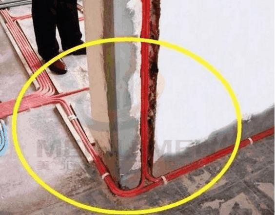 九成人还在砸墙埋电线，太傻！瞧下图香港人新装法，天！太聪明了