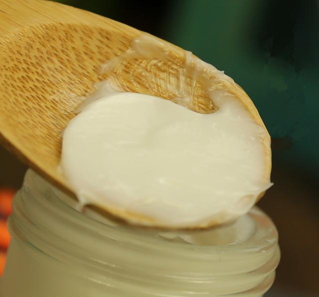 不到10元的好物，早晚涂可淡化色斑，天天有人排队买