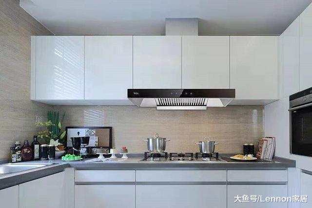 厨房油烟机装侧吸好还是顶吸？两种都用过，才知哪个好