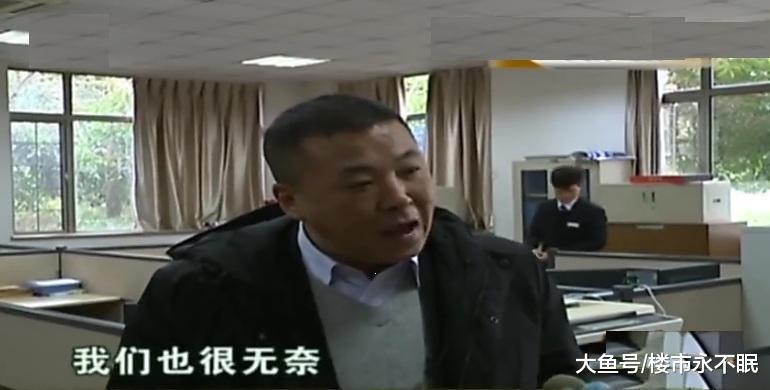 女子车停地下停车场被刮擦, 物业: 不负责, 管理费不包含车辆管理