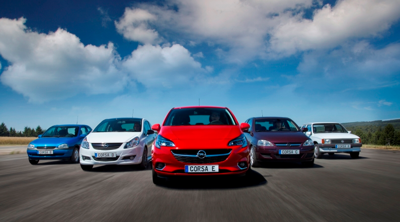 新款欧宝展示了其美丽的LED矩阵大灯，吸引眼球的地方