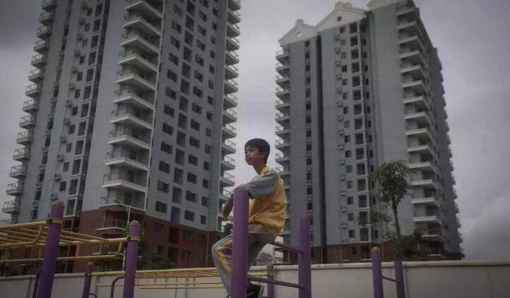 炒房客难受了！不动产实现连网，这是在为征收房产税做准备？