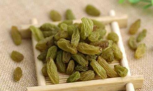 蒲公英和“它”泡水喝，能有效补充气血，肝脏也会更健康！