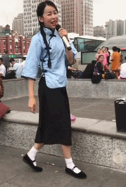 爆笑GIF：伴娘们，加油啊，你们一定要顶住敌人的炮火