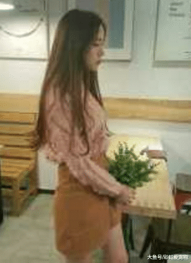 可爱小姐姐，让人着迷！