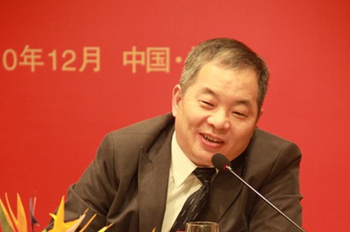 中国最有钱夫妻档，借15万打造2800亿帝国，因无人继承只能送人