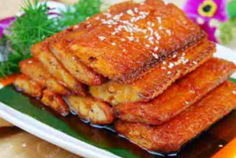 豆鼓带鱼，特别好吃，老人小孩都爱吃，老婆能吃一大锅