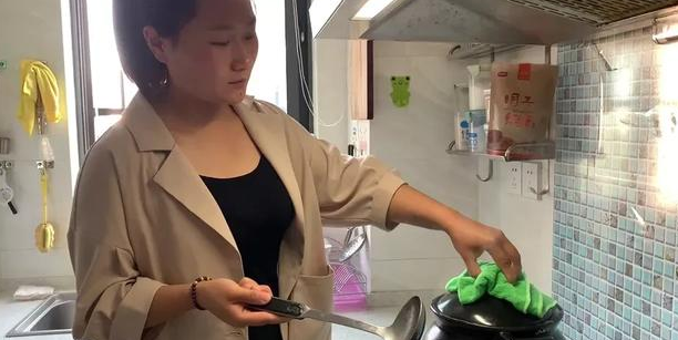 农村俗语“富不住大屋，穷不行远路”是啥意思？住大房子不好吗？