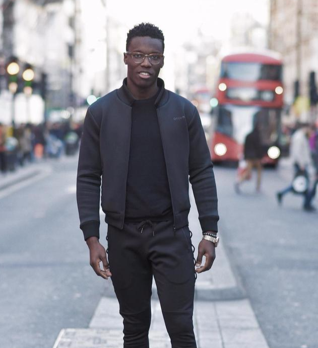 男生身高165CM，怎么打扮才能获得异性青睐？