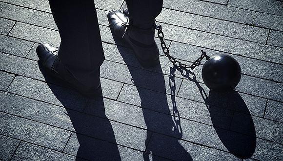 为了两套房背上上万的房贷，到底值不值？